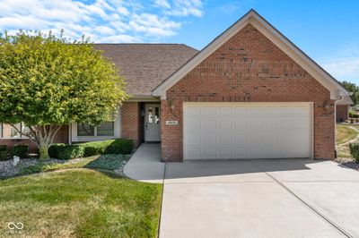 4832 W Harrisburg Court, Condo with 2 bedrooms, 2 bathrooms and null parking in New Palestine IN | Image 1