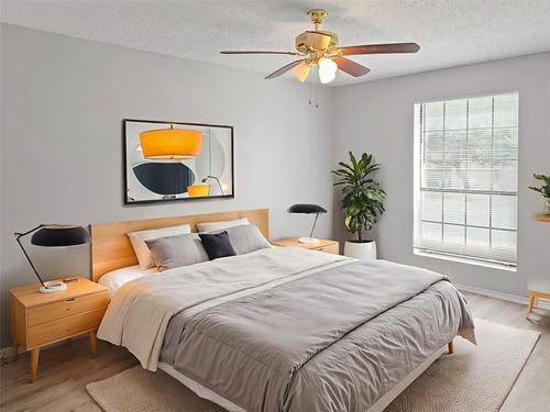 apt-110-2401 Leon St, Austin, TX, 78705-4634 | Card Image