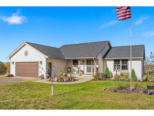 1533 Hallewood Blvd, New Richmond, WI, 54017-2414 | Card Image