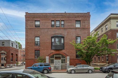 3-20 West Street, Portland, ME, 04102 | Card Image