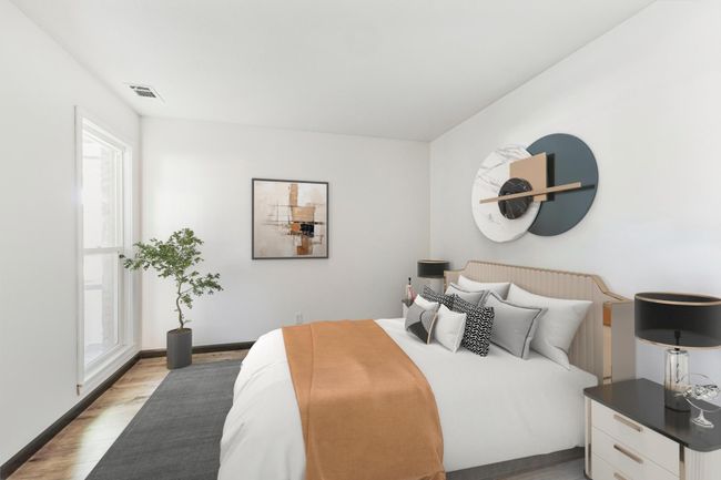 Secondary Bedroom - virtually staged | Image 20
