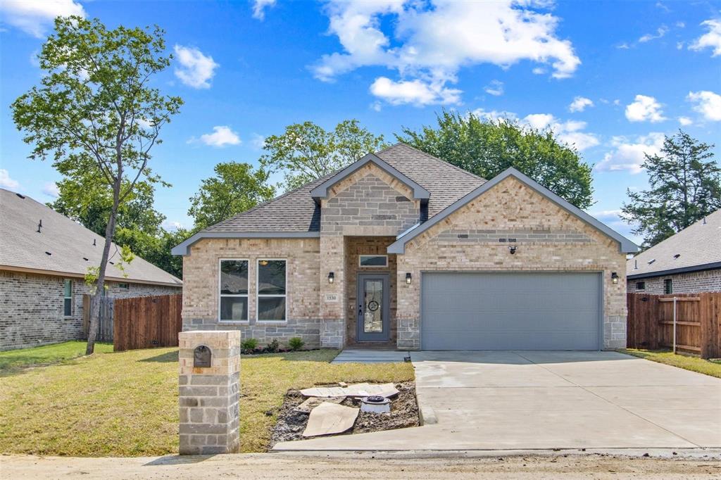 Avenue C , Grand Prairie, TX 75051
