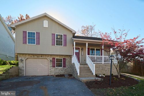 3182 Carnegie Dr, State College, PA, 16803-1154 | Card Image