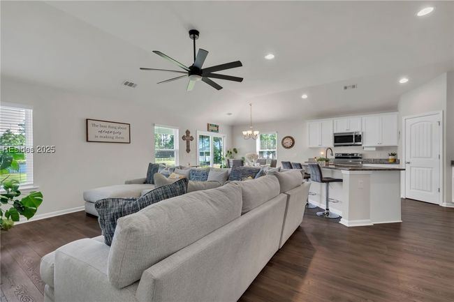 32 Kingswood Path, House other with 4 bedrooms, 2 bathrooms and null parking in Bluffton SC | Image 5