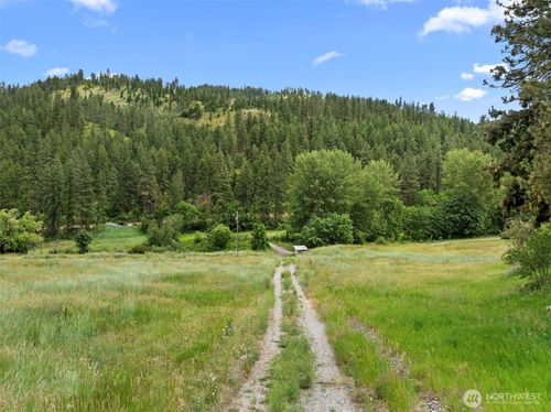 67-82 67 Karl Downs Ln, Cashmere, WA, 98815-3400 | Card Image