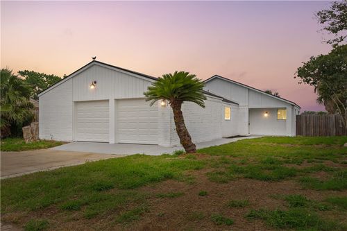 9414 Waxwing Street, Corpus Christi, TX, 78418 | Card Image