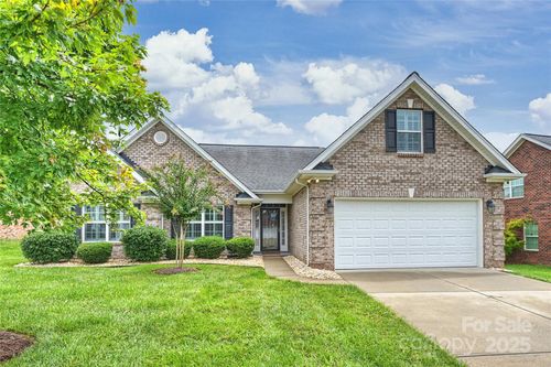 5205 Sustar Dr, Monroe, NC, 28110-8138 | Card Image