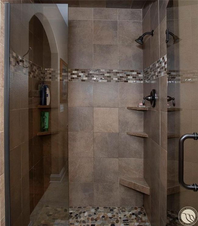 Walk In Shower in MAster Bath | Image 17