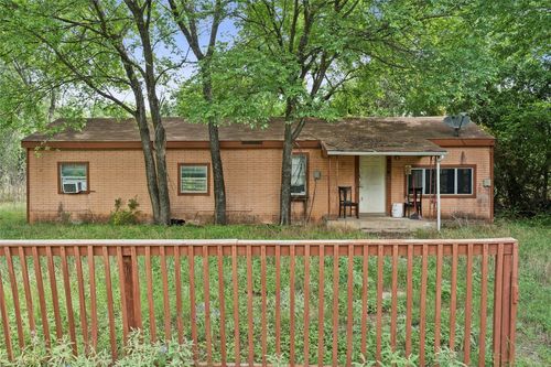 506 Hickory St, Bastrop, TX, 78602-2108 | Card Image
