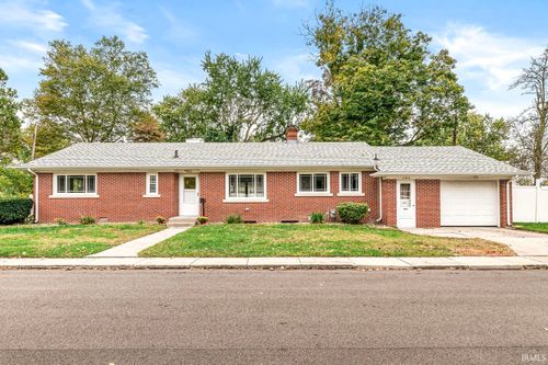 105 Burrell Dr, Elkhart, IN, 46516-5154 | Card Image