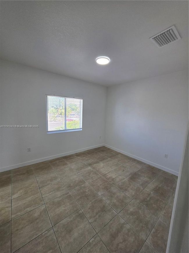10233 Sw 176 Th St, Home with 3 bedrooms, 2 bathrooms and null parking in Miami FL | Image 24