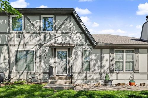 7004 N Fisk Ct, Kansas City, MO, 64151-1643 | Card Image