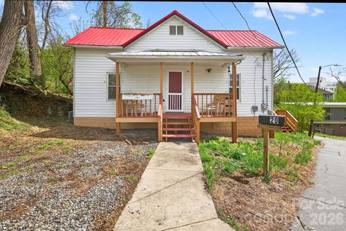 20 Trade St, Asheville, NC, 28801-3133 | Card Image