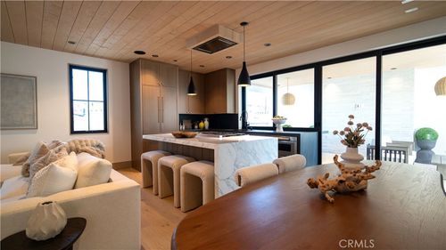 519 1/2 Narcissus Ave, Corona del Mar, CA, 92625-2434 | Card Image