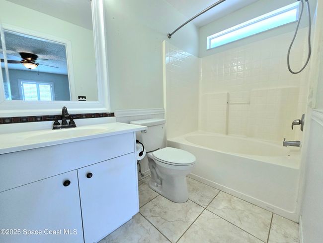 Master bathroom has large soaking tub | Image 14