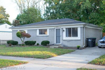 27081 California Street, Home with 3 bedrooms, 1 bathrooms and null parking in Taylor MI | Image 1