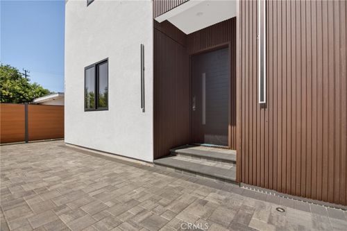 7605 Greg Ave, Sun Valley, CA, 91352-4334 | Card Image