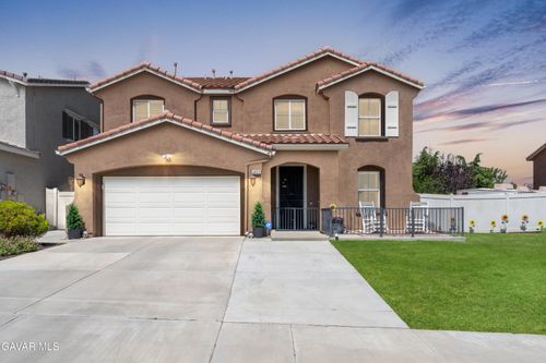 1453 Ponderosa Dr, Tehachapi, CA, 93561-8989 | Card Image