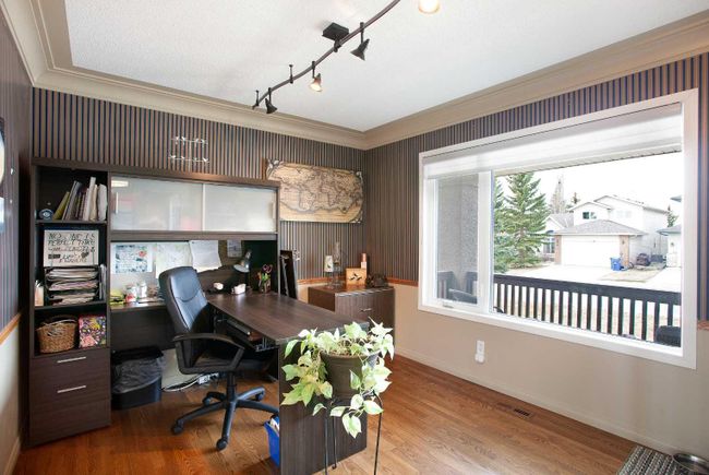 78 Gleneagles Close, Home with 3 bedrooms, 3 bathrooms and 4 parking in Cochrane AB | Image 6