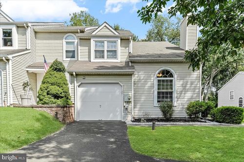 527 Ashton Cir, LANGHORNE, PA, 19053-1952 | Card Image