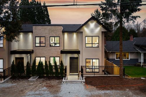 2-6070 Elgin Ave, Burnaby, BC, V5H3S4 | Card Image