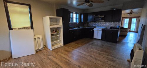 126 S Jackson St, Sandusky, MI, 48471-1310 | Card Image