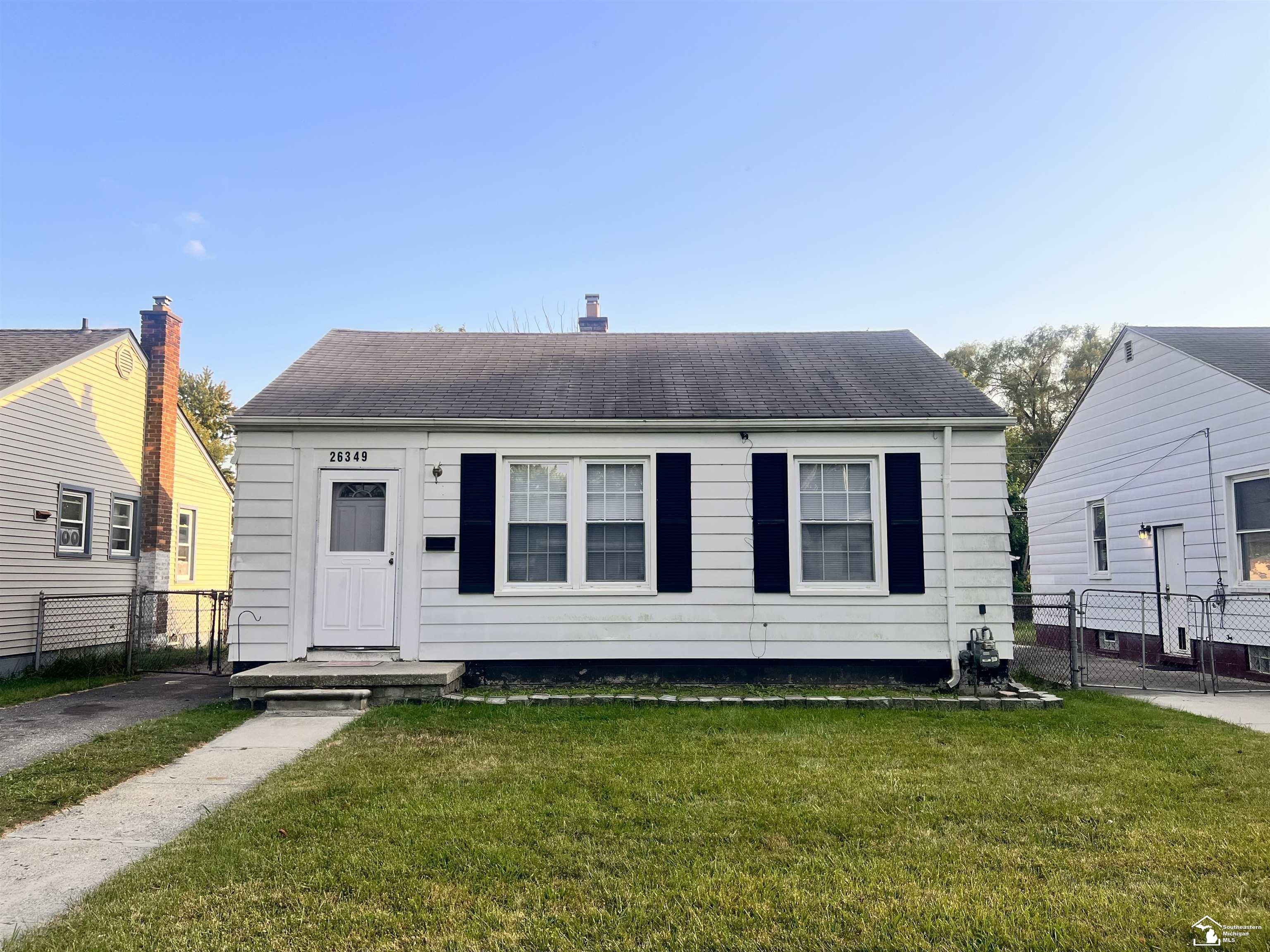 Pennie St, Dearborn Heights, MI 48125