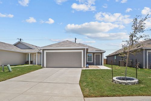 13211 Faxon Pass, San Antonio, TX, 78221-4497 | Card Image