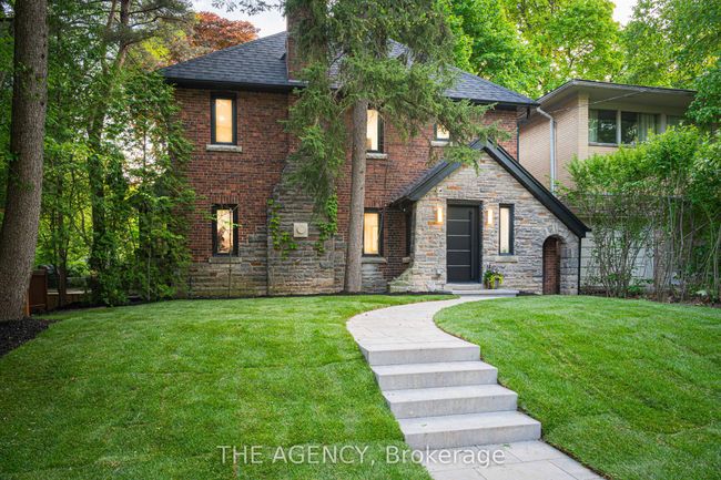 16 Duncannon Dr, House other with 5 bedrooms, 5 bathrooms and 4 parking in Toronto ON | Image 38