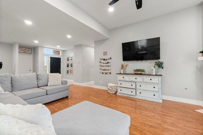 23803 Spring Way Dr, House other with 4 bedrooms, 2 bathrooms and 2 parking in Spring TX | Image 9