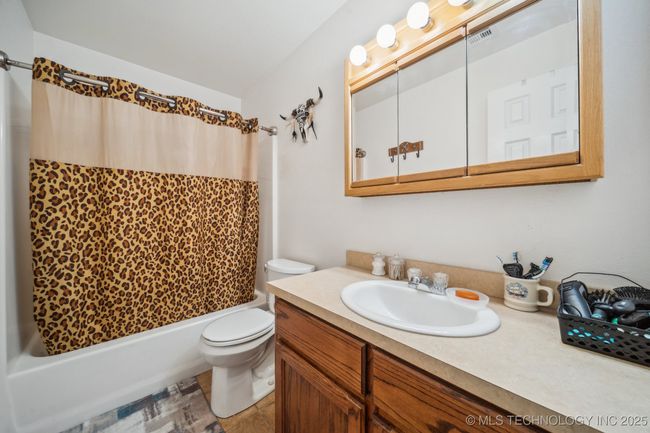 393074 E 1150 Rd, House other with 3 bedrooms, 2 bathrooms and null parking in Weleetka OK | Image 24