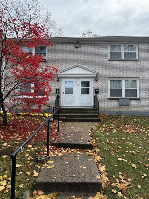 165 Yaremich Dr, Bridgeport, CT, 06606-2570 | Card Image