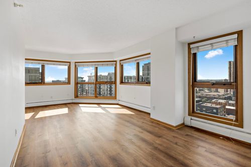 1627-433 S 7th St, Minneapolis, MN, 55415-1640 | Card Image