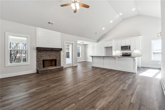7407 Highway 136 W, House other with 3 bedrooms, 2 bathrooms and null parking in Talking Rock GA | Image 4