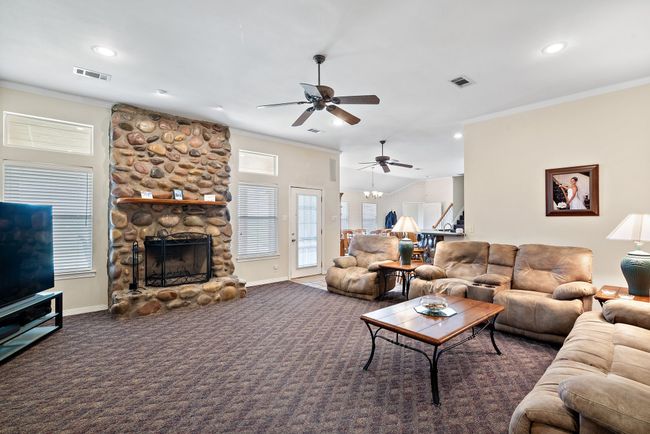 734 Young Bend Rd, House other with 4 bedrooms, 3 bathrooms and null parking in Brock TX | Image 13