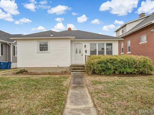 1504 Broadway, Highland, IL, 62249-1944 | Card Image