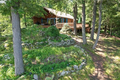 32 Downie Island, Lansdowne, ON, K0E1L0 | Card Image