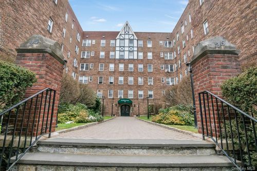 1h-25 Parkview Ave, Yonkers, NY, 10708-2916 | Card Image