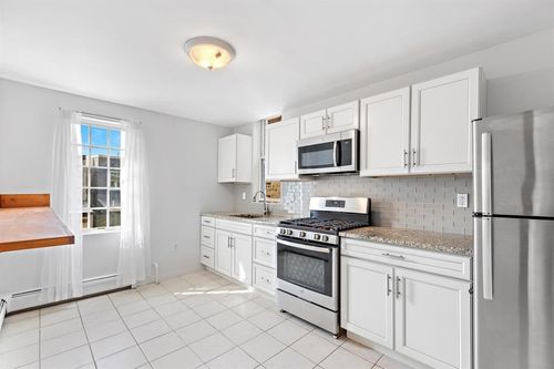 2-221 Angelique St, Weehawken, NJ, 07086-5711 | Card Image