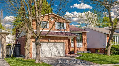 16 Breckonwood Cres, Thornhill, ON, L3T5E8 | Card Image