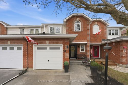 38 Aintree Pl, Kanata, ON, K2M2G5 | Card Image