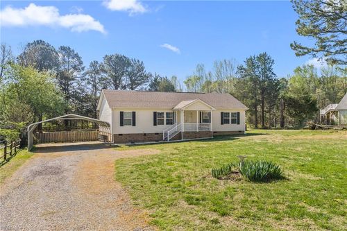 9825 Woods Cross Road, Gloucester, VA, 23061 | Card Image