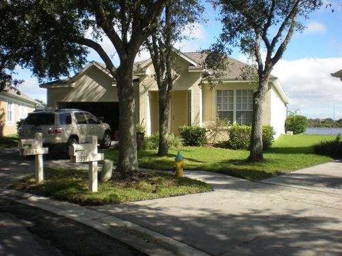9334 Huntington Park Way, Tampa, FL, 33647-2572 | Card Image