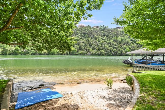 2305 Manana St, House other with 4 bedrooms, 4 bathrooms and 6 parking in Austin TX | Image 5