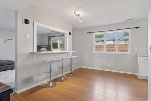 7834 Dunmore Rd, Woodbury, MN, 55125-1612 | Card Image