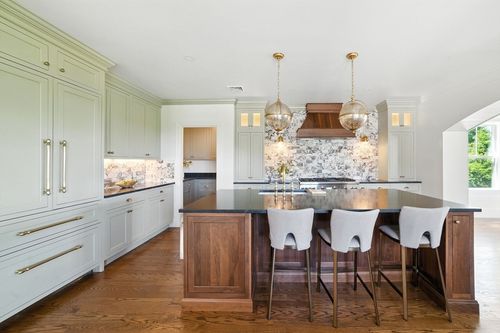 197-197 Winchester St, Brookline, MA, 02446-2765 | Card Image