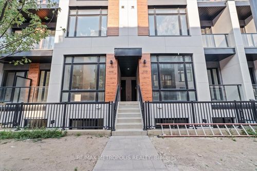 1113-12 David Eyer Rd, Richmond Hill, ON, L4S0N4 | Card Image