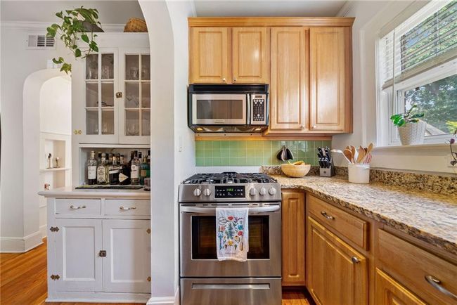 APT-2 - 830 Barnett St Ne, Condo with 1 bedrooms, 1 bathrooms and 1 parking in Atlanta GA | Image 8