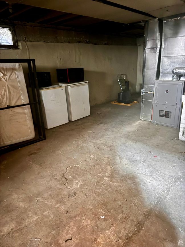 154 E Harris St, Home with 4 bedrooms, 2 bathrooms and 6 parking in Ogden UT | Image 12