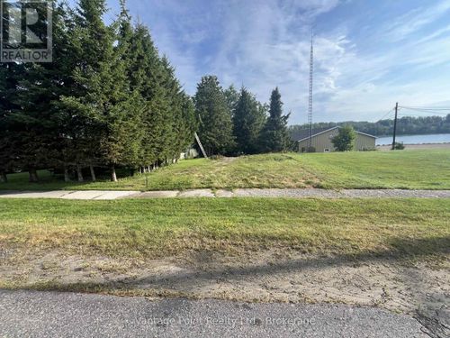 33 Third St, Elk Lake, ON, P0J1G0 | Card Image